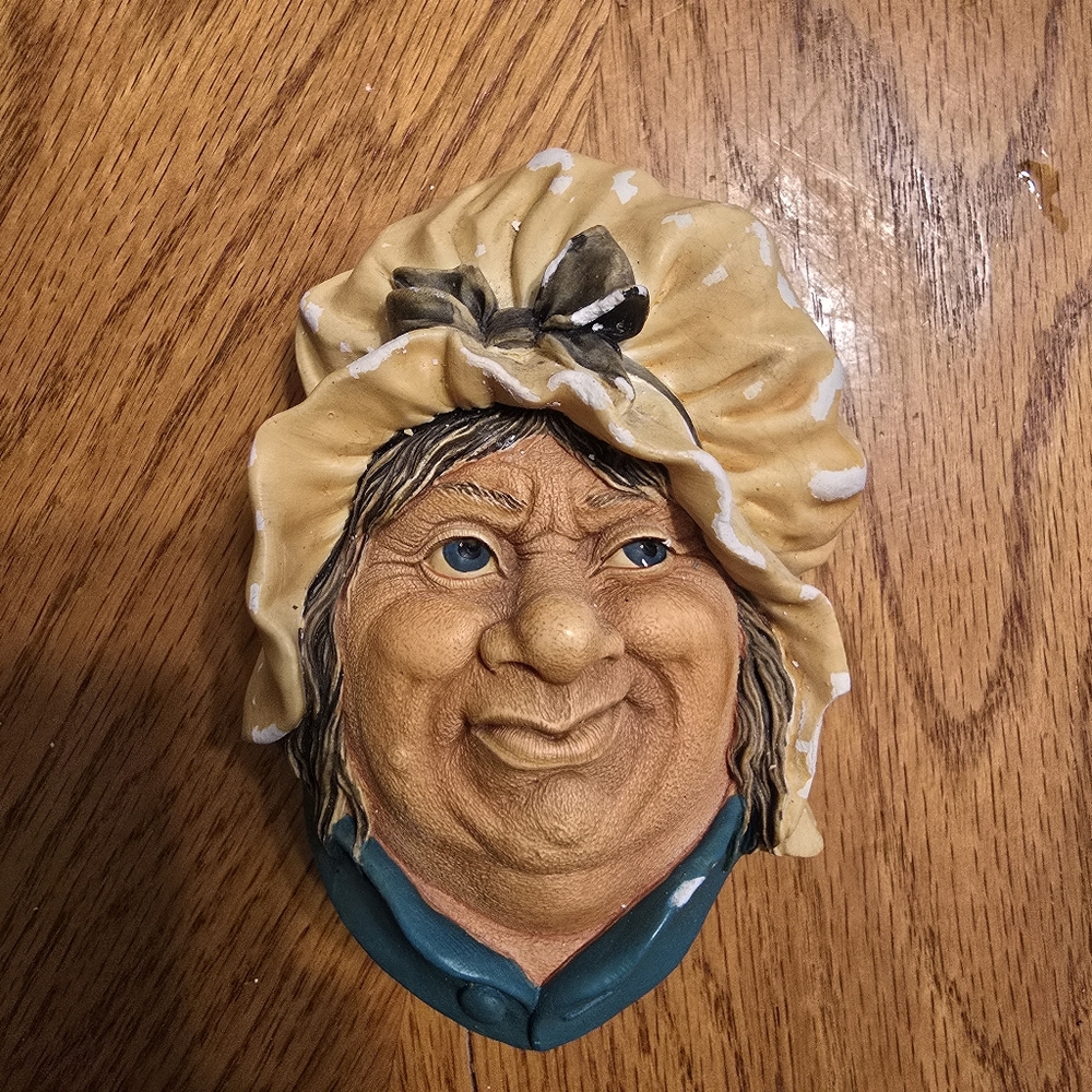 Bosson Chalkware Head Sarah Gamp 5"